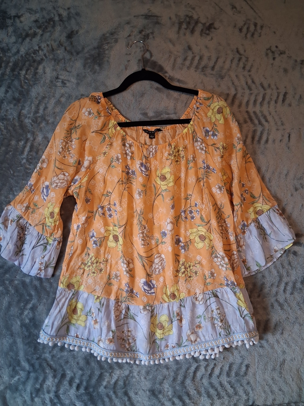 Zac & Rachel Top Womens Large   Floral Peasant Top With Pompom Trim Boho Ruffles